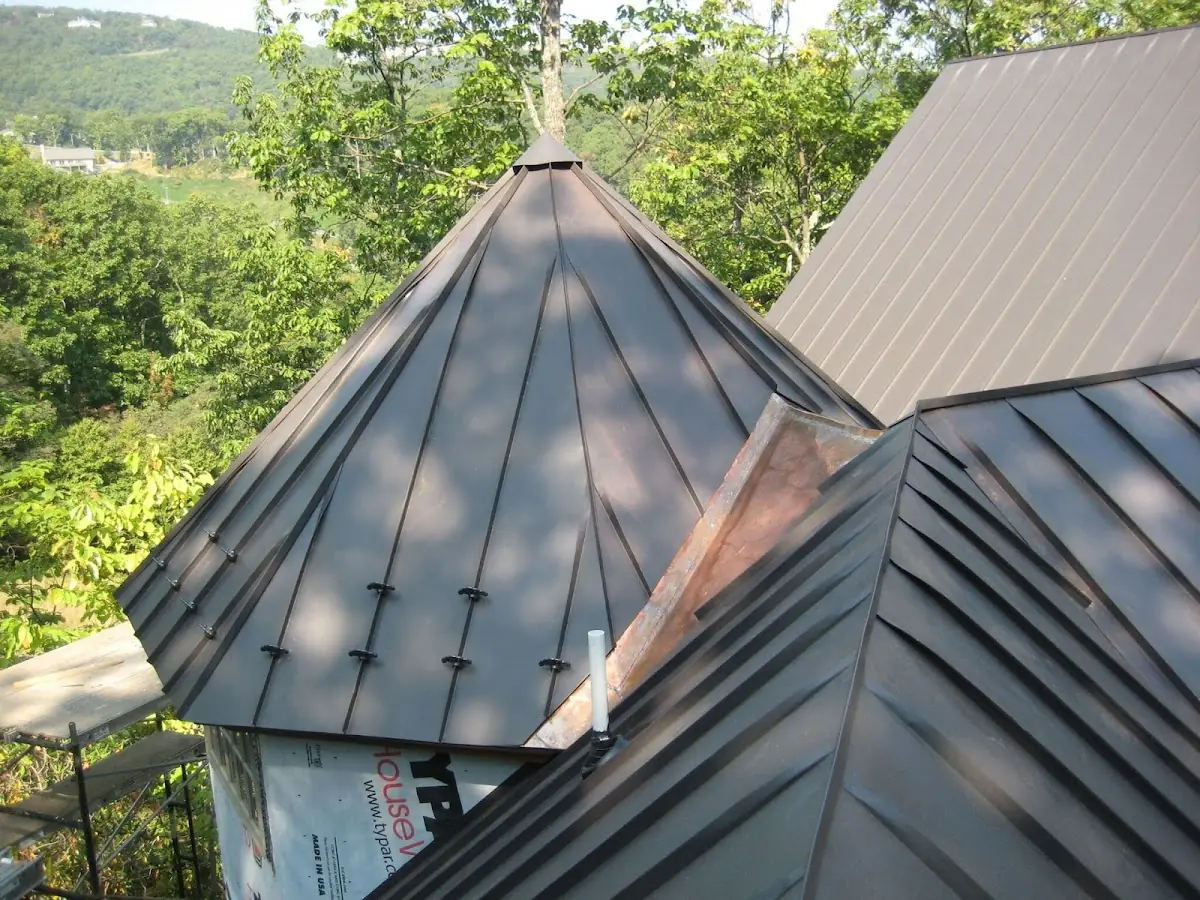 Professional Roof Tarp Installation by Craftsman Roofing in Show Low